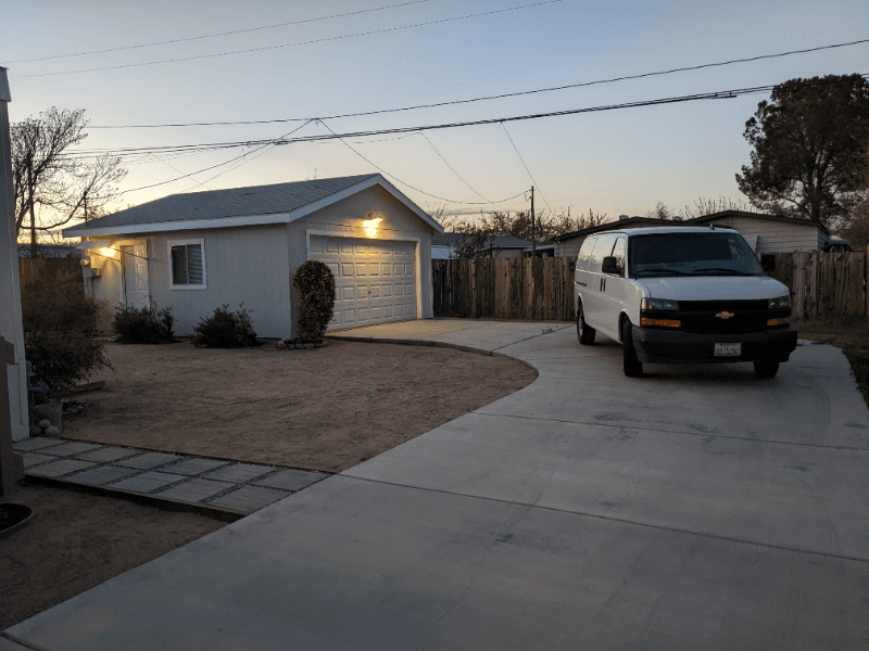Hesperia House: 19018 Westlawn Street
