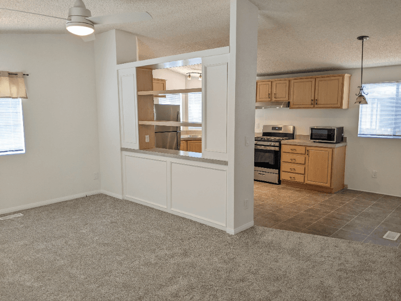 Hesperia House: 19018 Westlawn Street