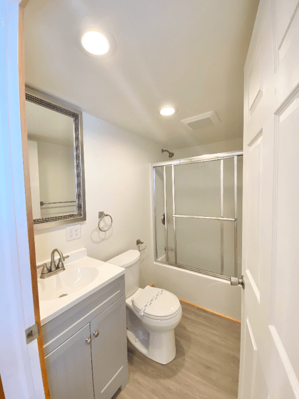 DANVILLE Apartment: 1016 VINE