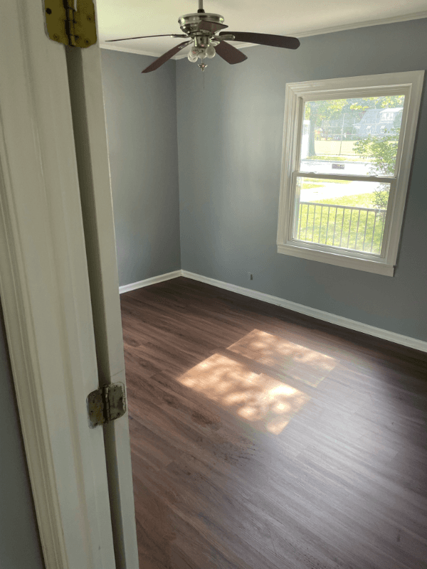 Evanston House: 1619 Oakton St