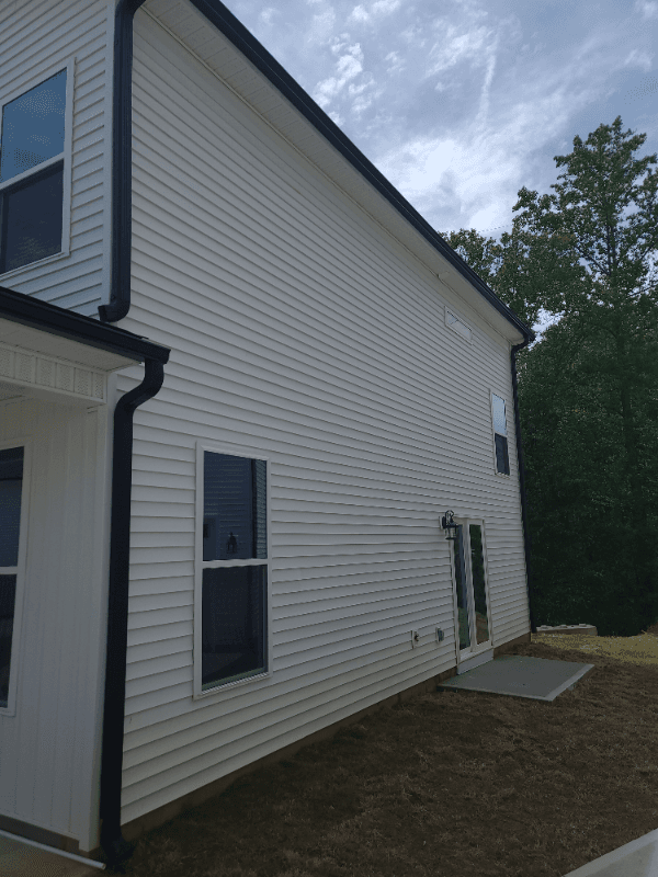 Travelers Rest House: 111 Solis Ct.
