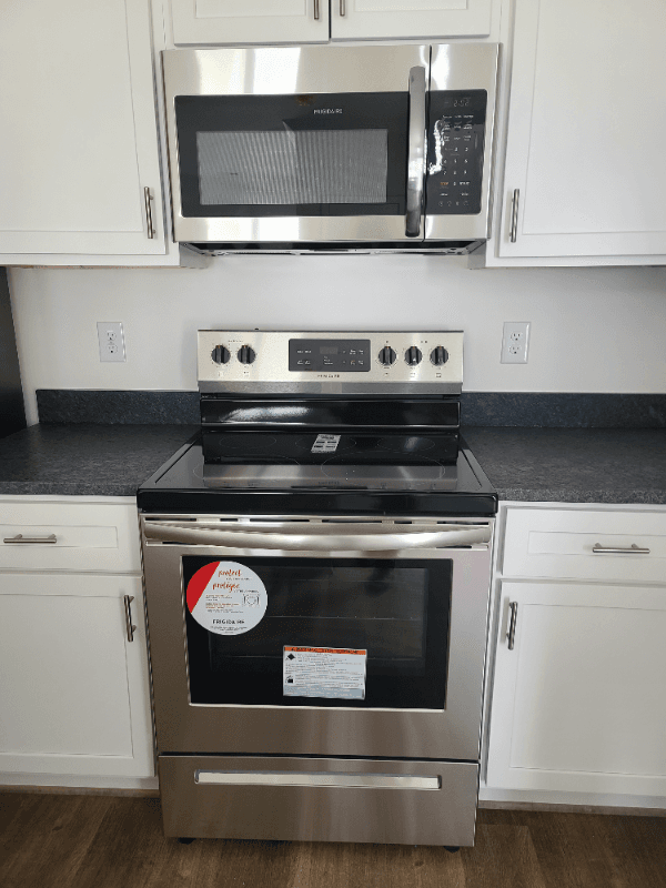 Travelers Rest House: 111 Solis Ct.