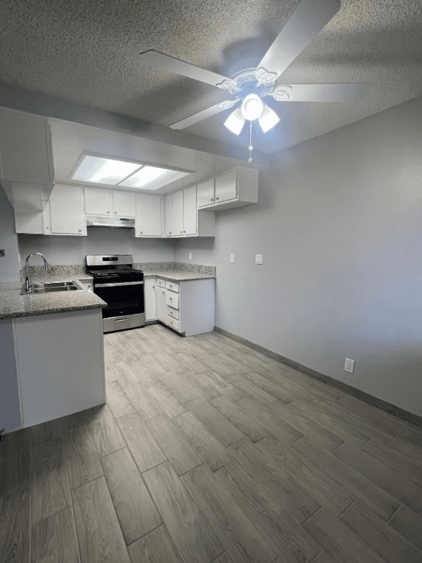Anaheim Apartment: 212 S Ohio St