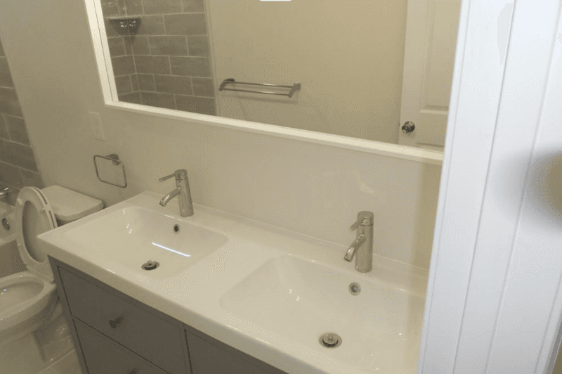 Richmond House: 1809 Doron Ln