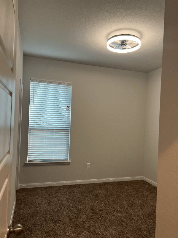 San Antonio House: 8823 Hedford Flats