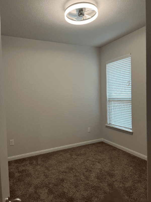 San Antonio House: 8823 Hedford Flats