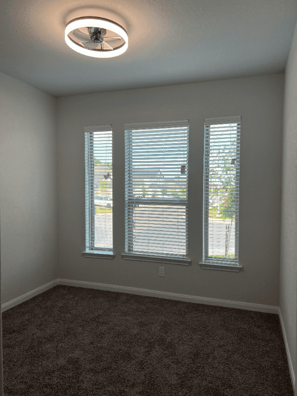 San Antonio House: 8823 Hedford Flats