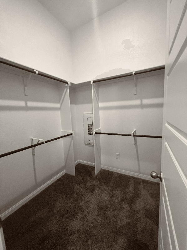 San Antonio House: 8823 Hedford Flats