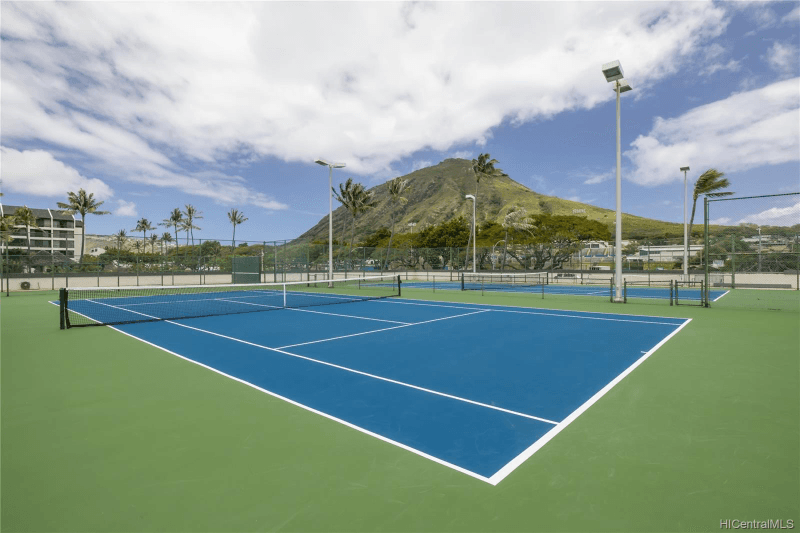 Honolulu House: 500 Lunalilo Home Road
