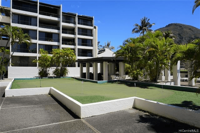 Honolulu House: 500 Lunalilo Home Road