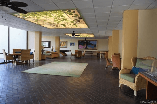 Honolulu House: 500 Lunalilo Home Road