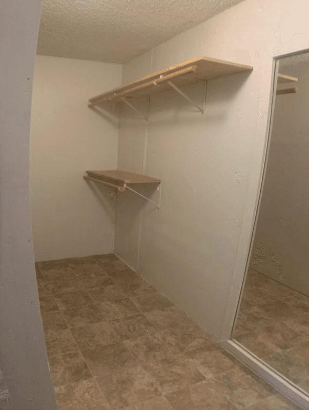 Blythe House: 159 N. 3rd St