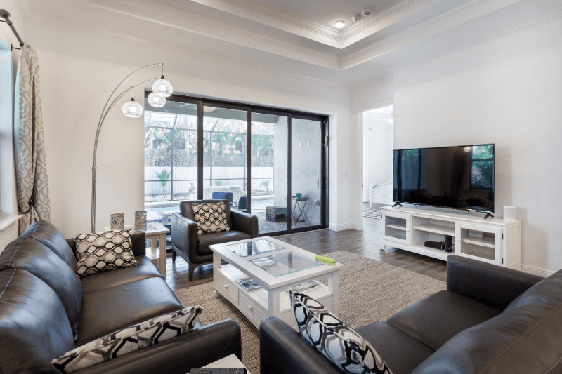 Naples House: 833 109th Ave N
