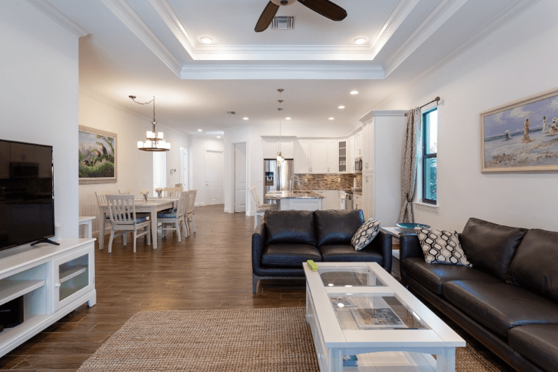 Naples House: 833 109th Ave N