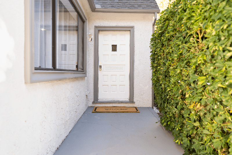 NORTH HOLLYWOOD House: 11247 HUSTON ST