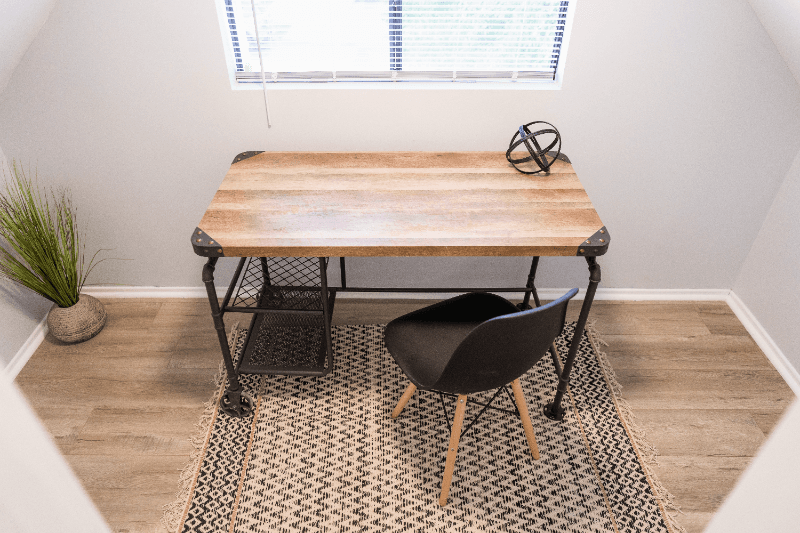 NORTH HOLLYWOOD House: 11247 HUSTON ST