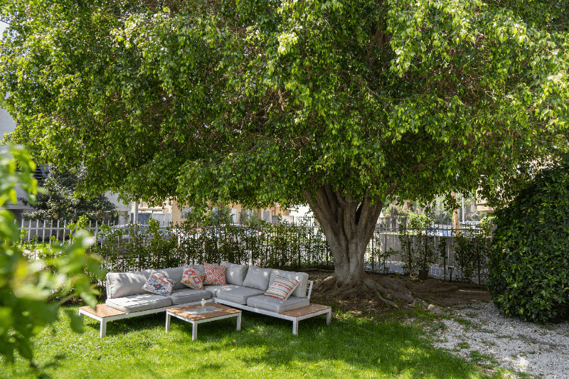 NORTH HOLLYWOOD House: 11247 HUSTON ST