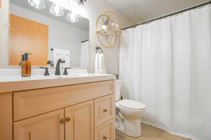 Green Bay Apartment: 1856 Verlin Rd
