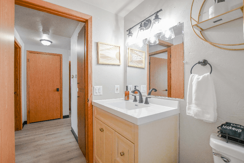 Green Bay Apartment: 1856 Verlin Rd