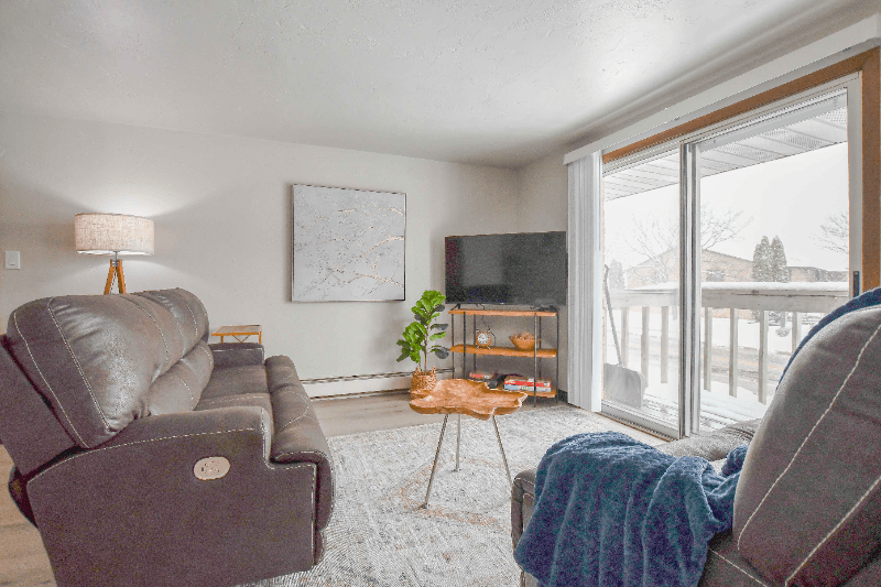 Green Bay Apartment: 1856 Verlin Rd