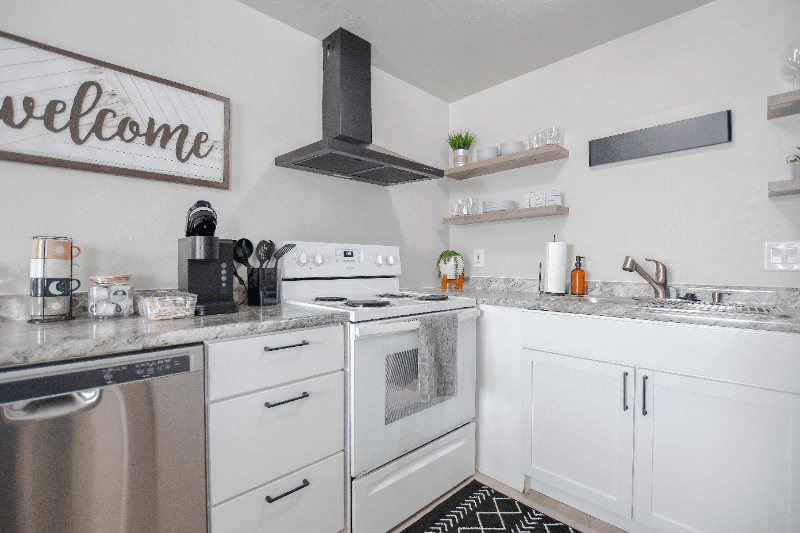 Green Bay Apartment: 1856 Verlin Rd