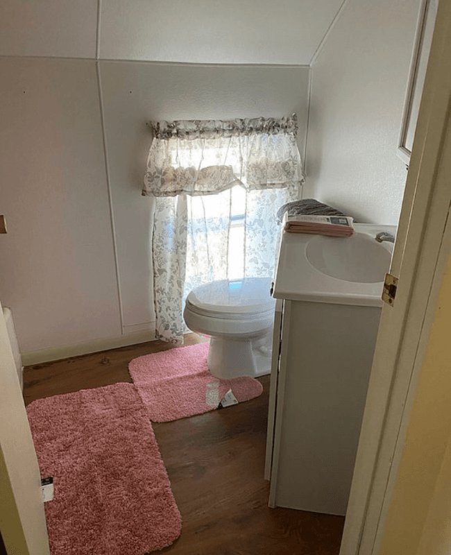 Aberdeen House: 824 S 2nd St