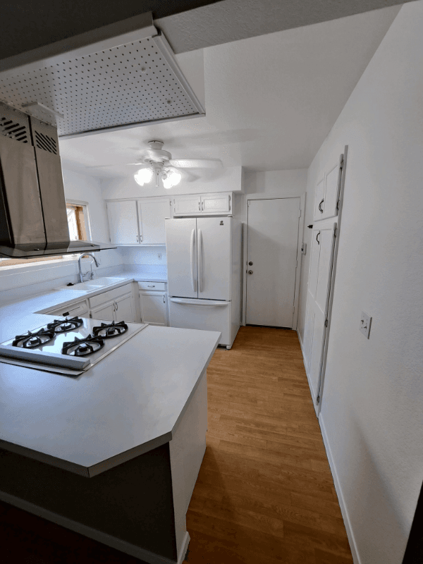 Henderson House: 562 Liverpool Avenue