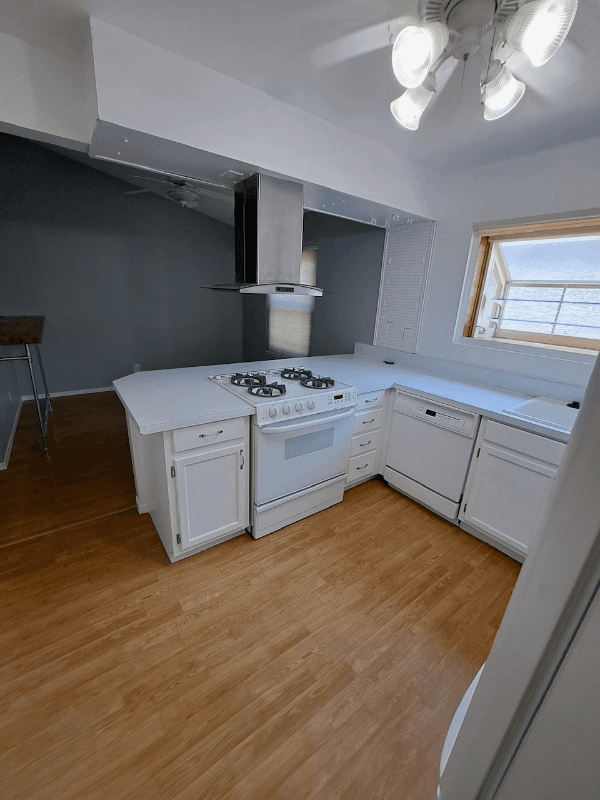 Henderson House: 562 Liverpool Avenue