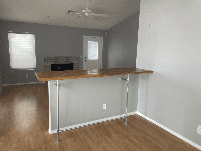 Henderson House: 562 Liverpool Avenue