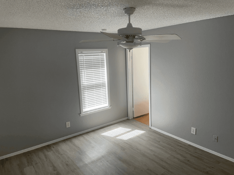 Henderson House: 562 Liverpool Avenue