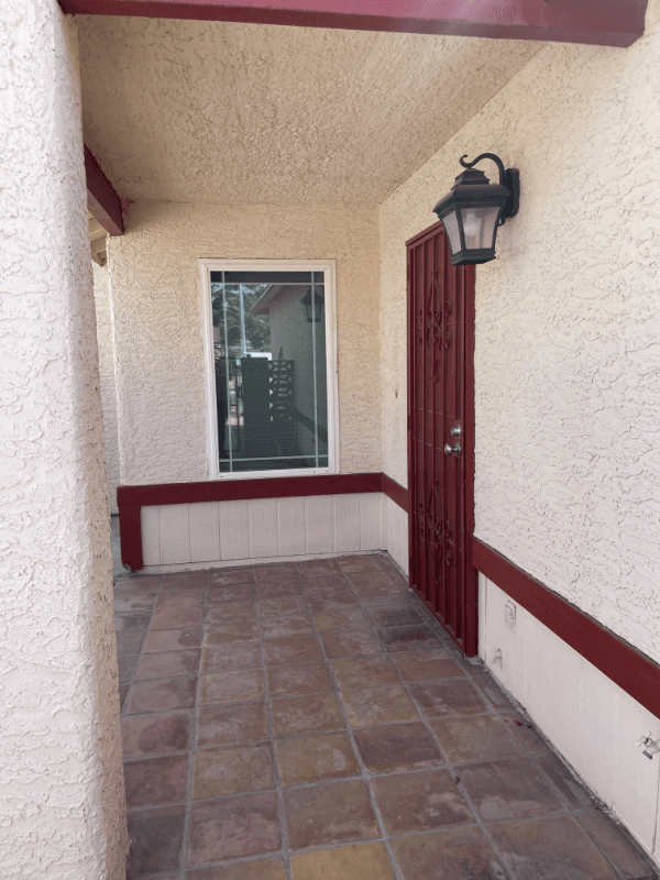 Henderson House: 562 Liverpool Avenue