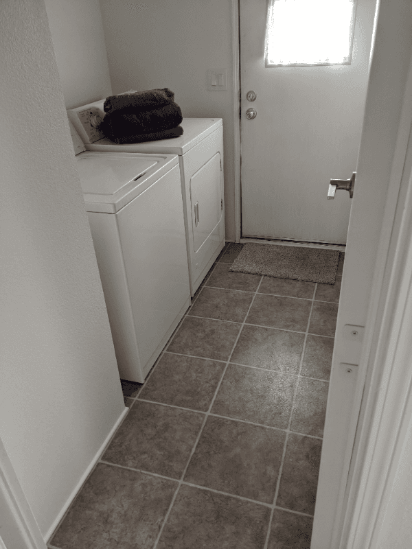 Hesperia House: 19018 Westlawn Street