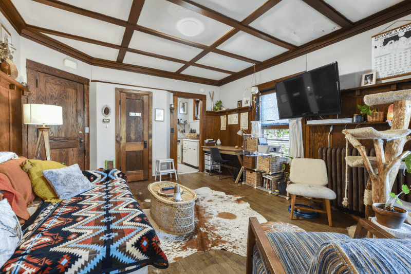 Madison Apartment: 933 Spaight Street