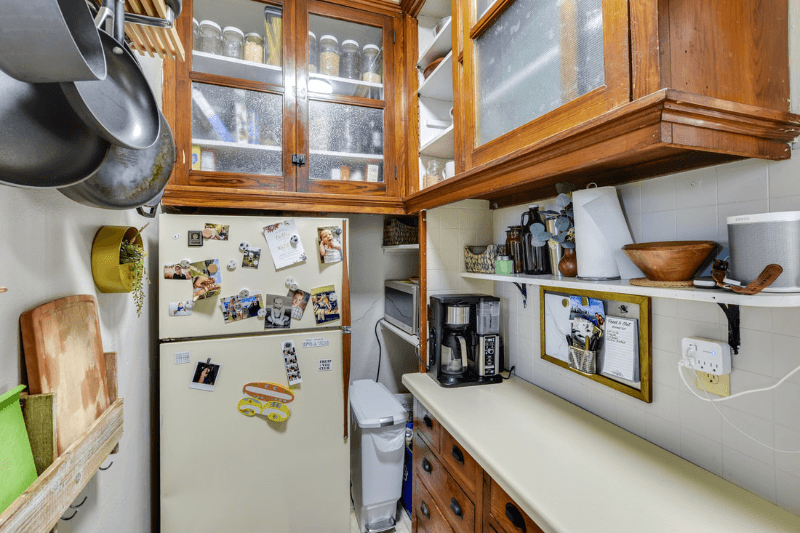 Madison Apartment: 933 Spaight Street