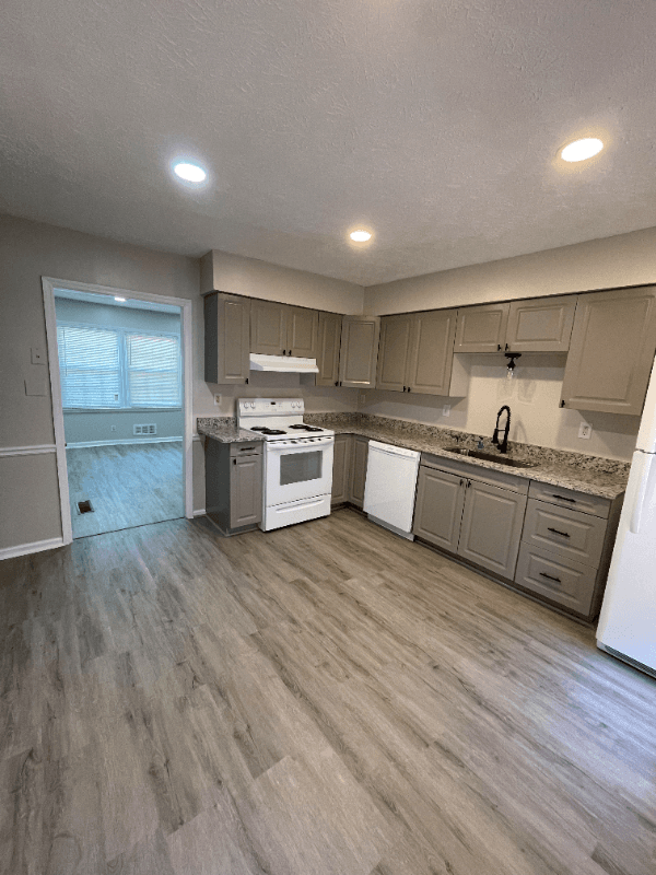 Conyers House: 1717 River st NE