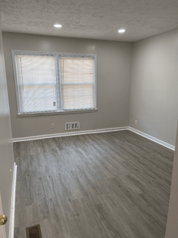 Conyers House: 1717 River st NE
