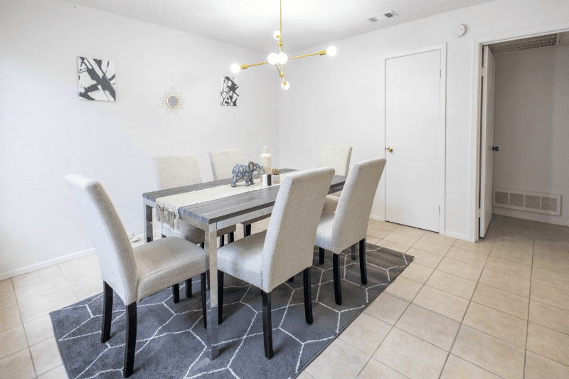 Rowlett House: 6710 La Costa Dr