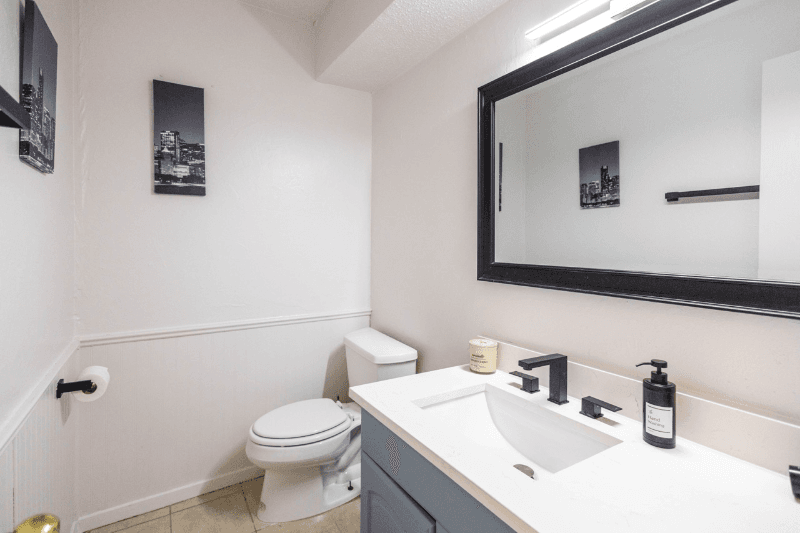 Rowlett House: 6710 La Costa Dr