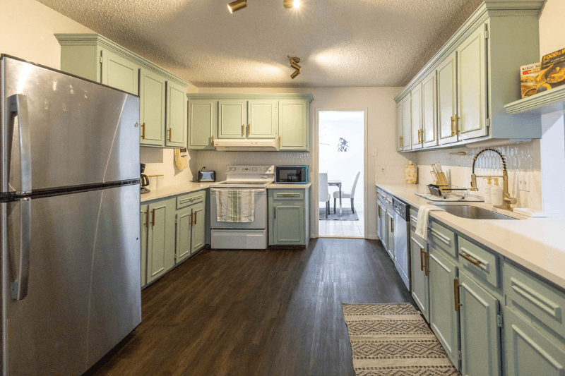 Rowlett House: 6710 La Costa Dr