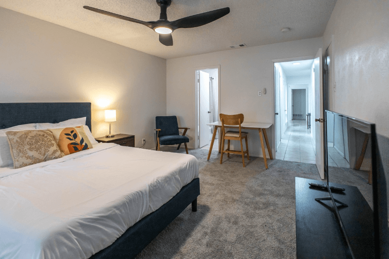 Rowlett House: 6710 La Costa Dr