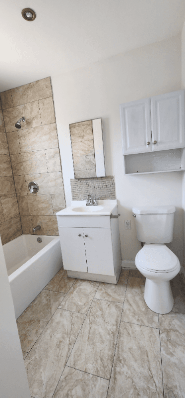 San Diego House: 3871 Superba St