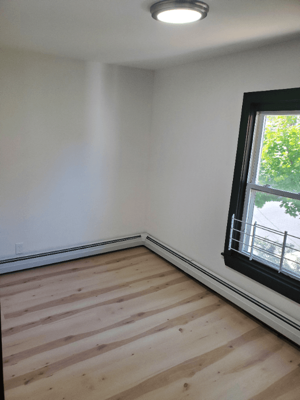 Dover Apartment: 20 Pierce St