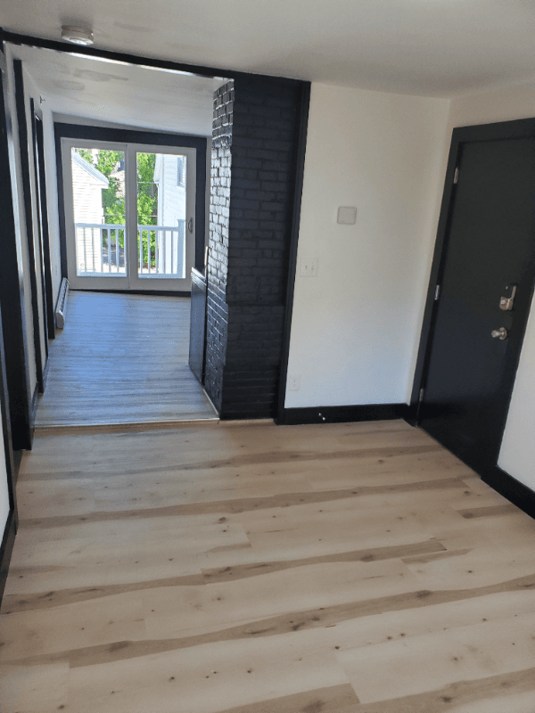 Dover Apartment: 20 Pierce St
