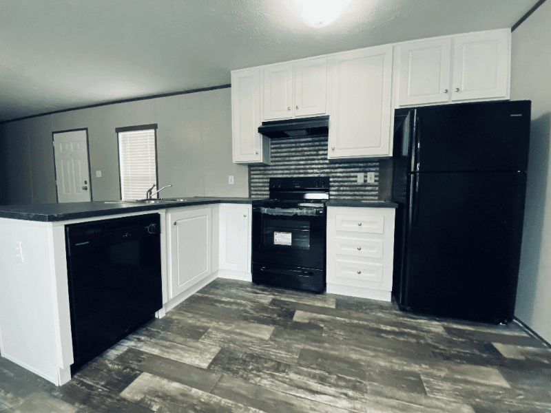 Fort Wayne House: 12204 Indianapolis Rd