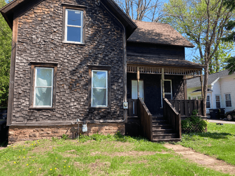 Potsdam House: 10 Bay St