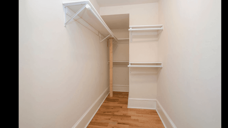 Baltimore Apartment: 32 E Preston St