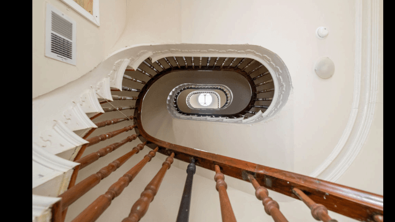 Baltimore Apartment: 32 E Preston St