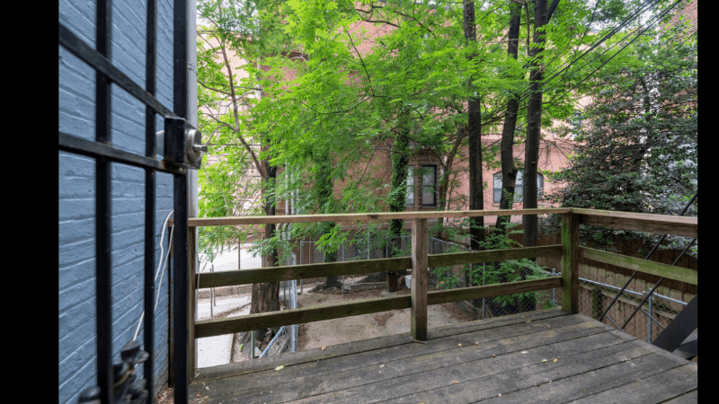 Baltimore Apartment: 32 E Preston St