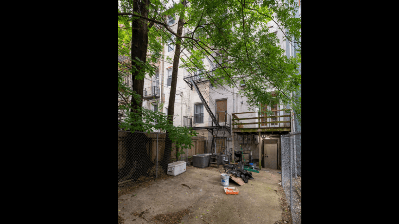 Baltimore Apartment: 32 E Preston St