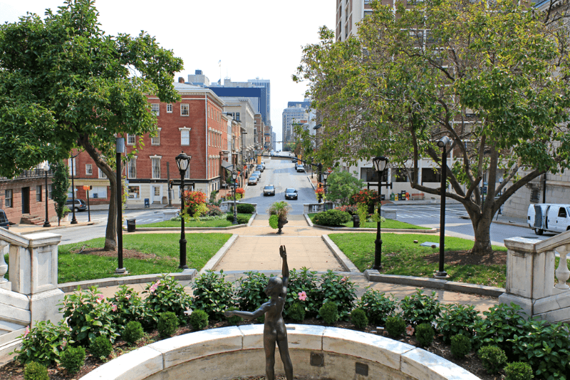 Baltimore Apartment: 32 E Preston St